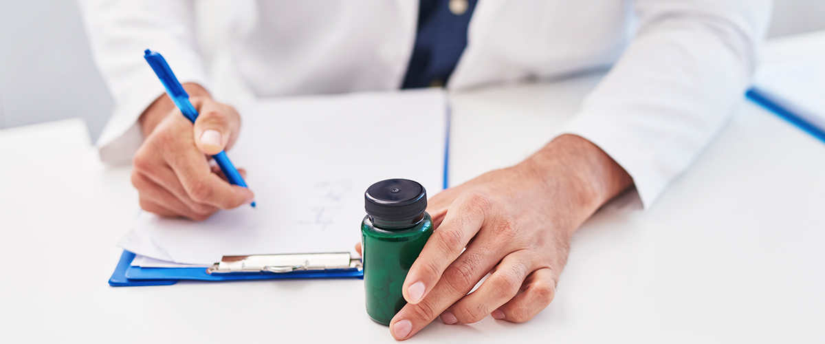 Especialistas en Medicina Familiar y Comunitaria apuestan por impulsar la prescripción diferida para frenar el problema de salud pública que supone la resistencia a los antibióticos