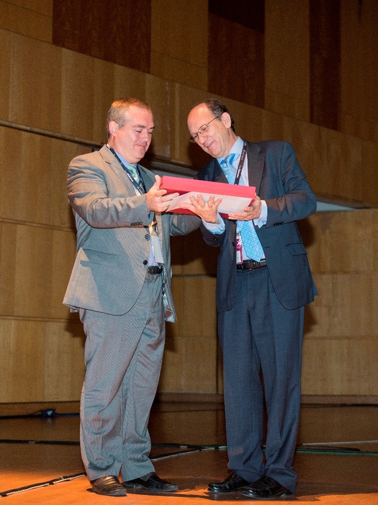 La SEMI concede el premio Ciril Rozman al  doctor Josep Basora, presidente de la semFYC