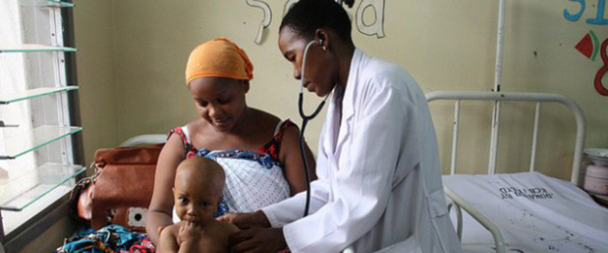 Una médica de familia desde Senegal: No valoramos ni cuidamos el sistema sanitario que tenemos