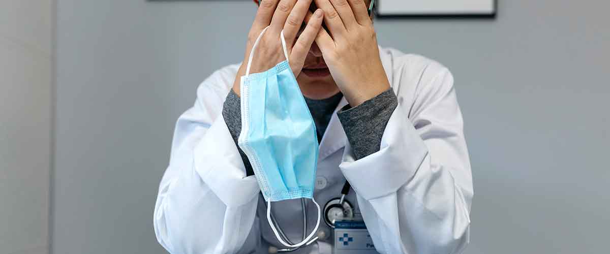 El burnout en Atención Primaria crece en 16 puntos por la pandemia, según un original publicado en Revista Clínica de Medicina de Familia