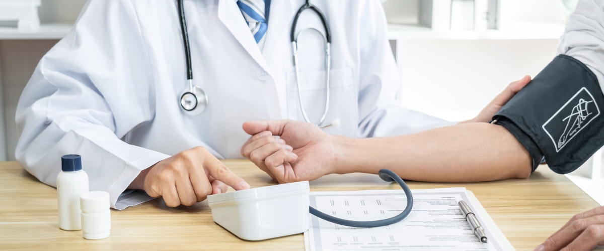 “Factores de riesgo. No enfermedades”: un curso para jóvenes médicos y médicas de familia