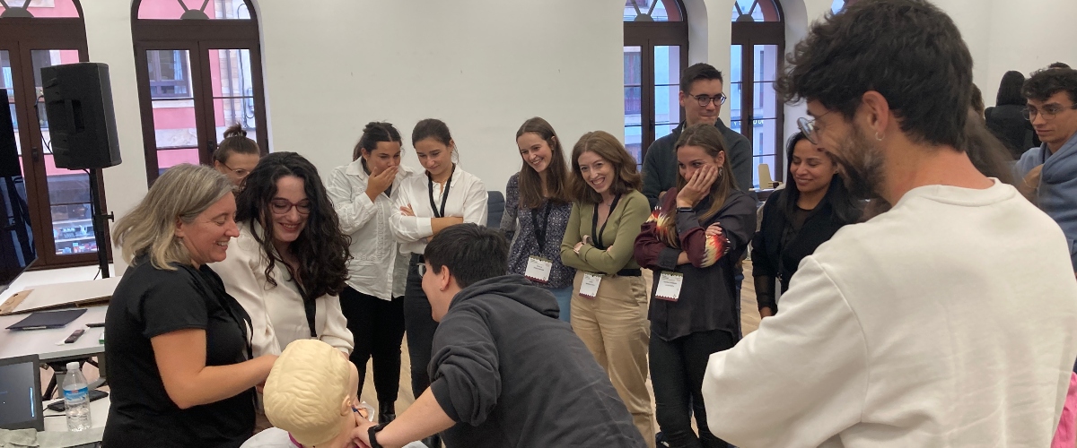 La implicación y motivación de cerca de 400 participantes marcan el inicio de las Jornadas semFYC de Medicina Rural en Villaviciosa